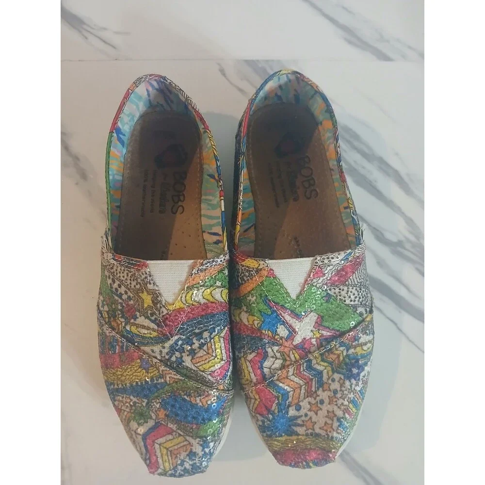 BOBS Skechers Size W 6.5 Sequins Pop Art Graffiti Color Print Slip on Comfort